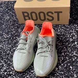 Yeezy Boost 350 V2
